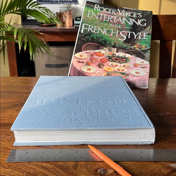 SIGNED Roger Verge’s Entertaining the French Style Vintage Hardcover Book - Picture 13 of 16